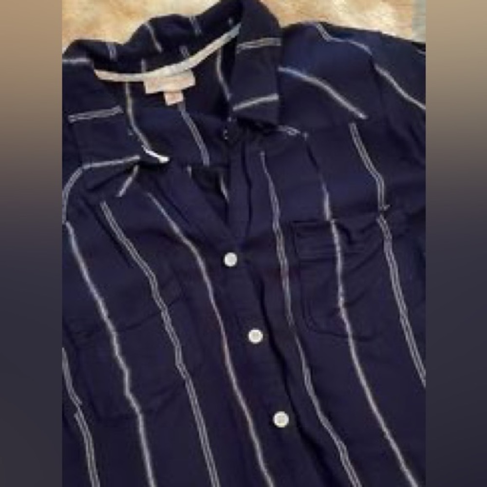 Women’s dress shirt
